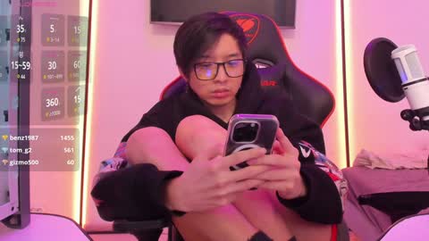 Snapshot of your_little_twink chatting on 13, 1, 2025 Han online show from 13, 1, 2025