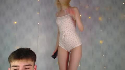 your_molly_mark online show from 1, 2, 2025