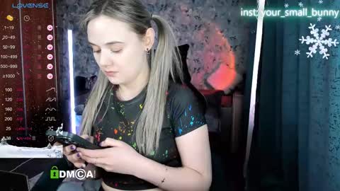 Snapshot of your_small_bunny chatting on 3, 2, 2026 Molly online show from 3, 2, 2026