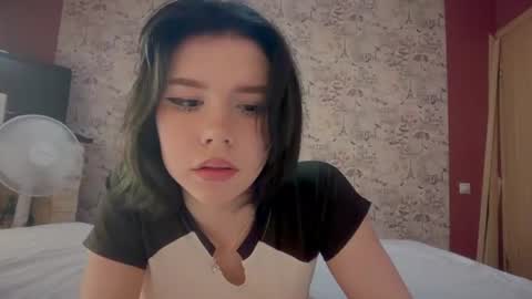 Snapshot of your_tender_doll chatting on 15, 7, 2026 Alice online show from 15, 7, 2026