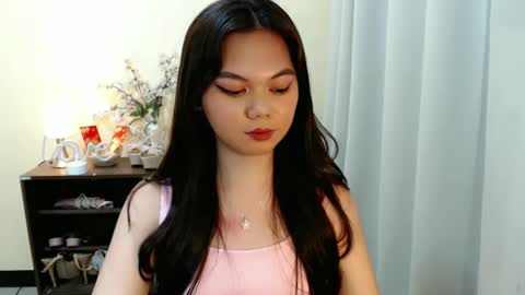 Snapshot of yourangelictransgirl chatting on 25, 2, 2025 Hi its me Yna online show from 25, 2, 2025