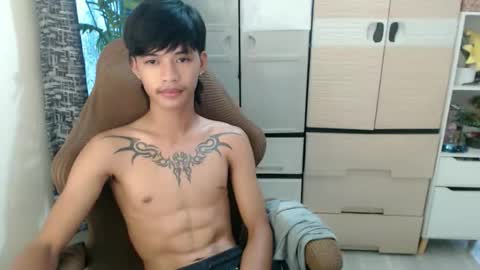 yourasian_eric online show from 11, 4, 2026