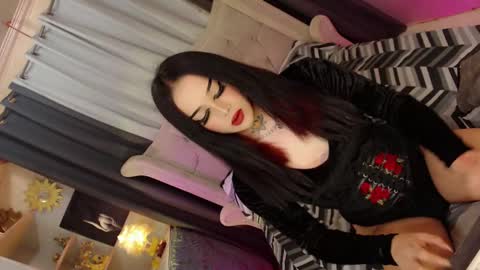 kim online show from 4, 3, 2025