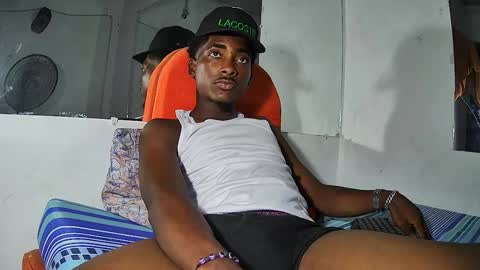 Yourdaddy2005 online show from 17, 3, 2026