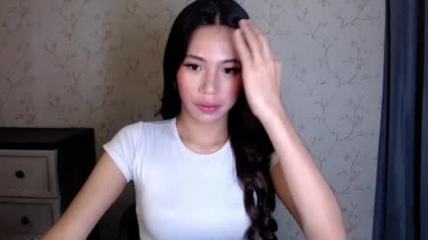 Snapshot of yourdreamgirlgwen chatting on 21, 7, 2026 GWENI online show from 21, 7, 2026