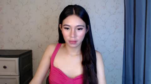 Snapshot of yourdreamgirlgwen chatting on 28, 7, 2026 GWENI online show from 28, 7, 2026