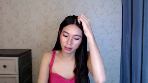 Snapshot of yourdreamgirlgwen chatting on 28, 7, 2026 GWENI online show from 28, 7, 2026