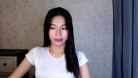 Snapshot of yourdreamgirlgwen chatting on 29, 7, 2026 GWENI online show from 29, 7, 2026