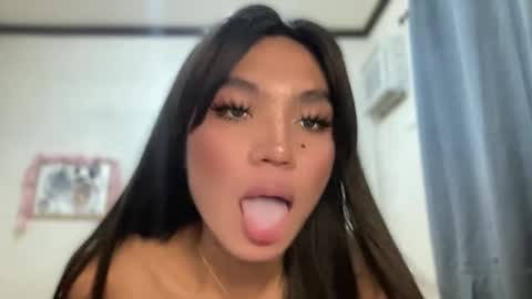 yourehot_sedny online show from 11, 4, 2026