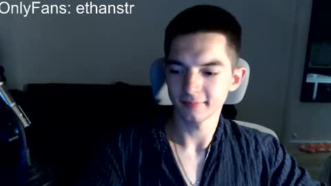 Snapshot of yourethan chatting on 9, 10, 2025 yourethan online show from 9, 10, 2025