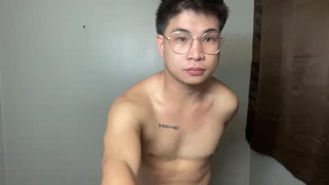 yourfantasyyy_ online show from 2, 3, 2025