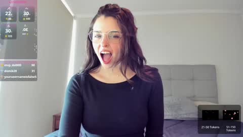 Helena online show from 8, 9, 2025