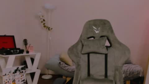 Chloe online show from 30, 1, 2025