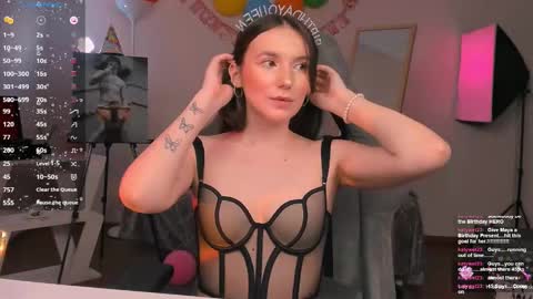 Chloe online show from 12, 3, 2025