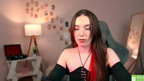 Chloe online show from 10, 10, 2025