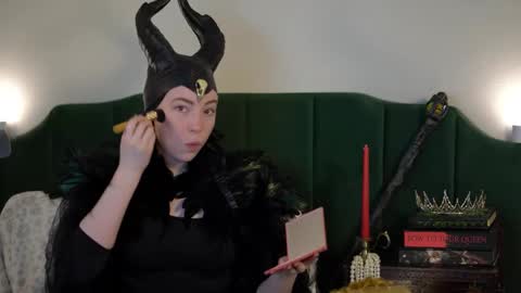 Sarlei Sar-uh-lie online show from 16, 10, 2025