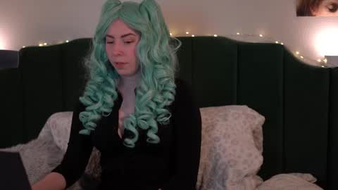 Sarlei Sar-uh-lie online show from 25, 10, 2025