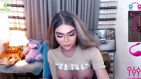 Snapshot of yourloveable chatting on 19, 11, 2025 CHARLOTTE online show from 19, 11, 2025