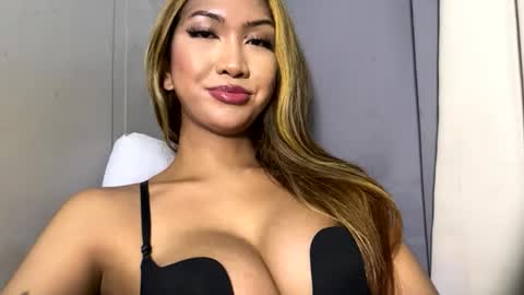 Snapshot of yourlovebella88 chatting on 14, 5, 2026 yourlovebella88 online show from 14, 5, 2026