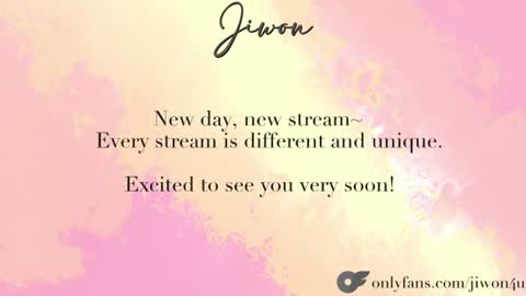 Snapshot of yourlovelykgirlfriend chatting on 21, 6, 2026 J i w o n online show from 21, 6, 2026