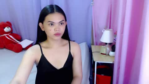 Snapshot of yourlovelytranspinay chatting on 14, 7, 2026 your lovely Dina online show from 14, 7, 2026