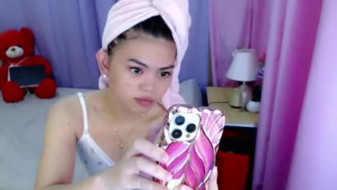 Snapshot of yourlovelytranspinay chatting on 15, 7, 2026 your lovely Dina online show from 15, 7, 2026