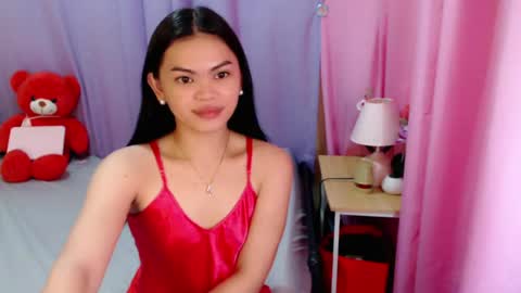 Snapshot of yourlovelytranspinay chatting on 17, 7, 2026 your lovely Dina online show from 17, 7, 2026