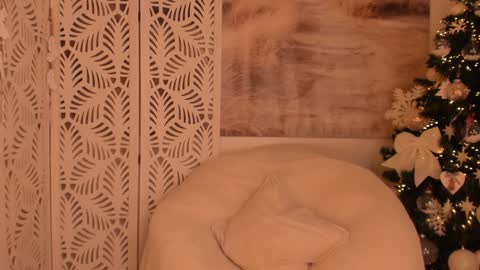 Sarah online show from 12, 12, 2024