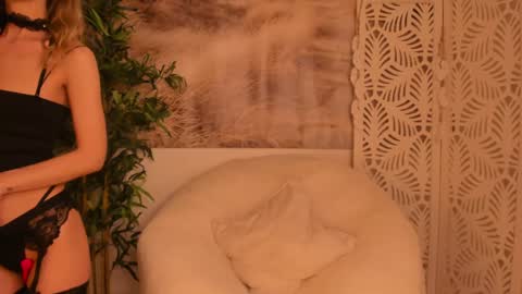 Sarah online show from 27, 1, 2025