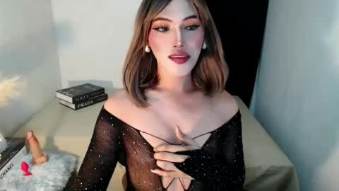 Snapshot of yournaughtykendal chatting on 9, 5, 2026 TIFFANY SUCKING QUEEN online show from 9, 5, 2026