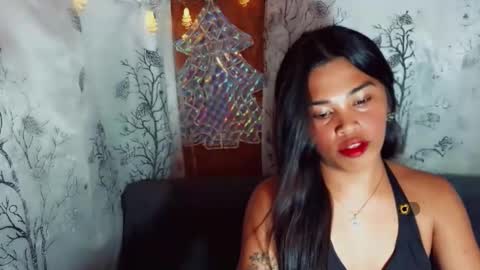 Snapshot of yourqueen_19 chatting on 7, 5, 2026 yourqueen_19 online show from 7, 5, 2026