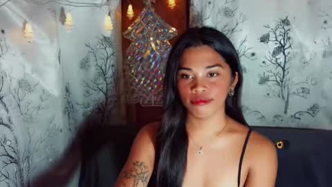 Snapshot of yourqueen_19 chatting on 9, 5, 2026 yourqueen_19 online show from 9, 5, 2026