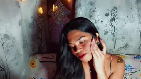 Snapshot of yourqueen_19 chatting on 19, 5, 2026 yourqueen_19 online show from 19, 5, 2026