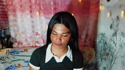 Snapshot of yourqueen_19 chatting on 26, 5, 2026 yourqueen_19 online show from 26, 5, 2026