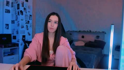 Eva online show from 14, 10, 2025