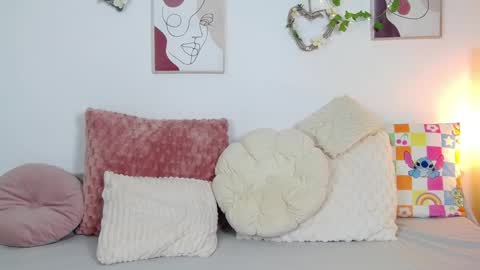 yours_goddess online show from 25, 9, 2025