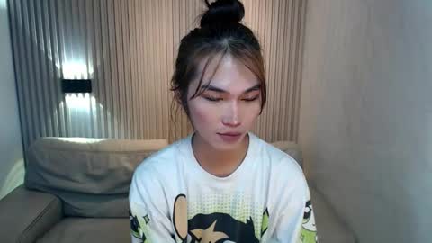    online show from 3, 12, 2025