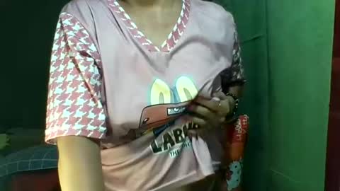 Snapshot of yourshygirl82 chatting on 18, 12, 2024 im MAY online show from 18, 12, 2024
