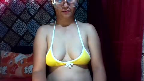 Snapshot of yourshygirl82 chatting on 15, 1, 2025 im MAY online show from 15, 1, 2025