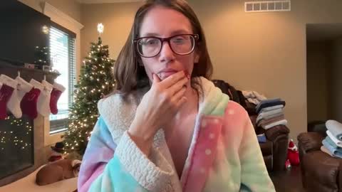 Snapshot of yourstrulylivy chatting on 18, 12, 2024 yourstrulylivy online show from 18, 12, 2024