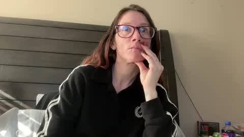 Snapshot of yourstrulylivy chatting on 19, 12, 2024 yourstrulylivy online show from 19, 12, 2024