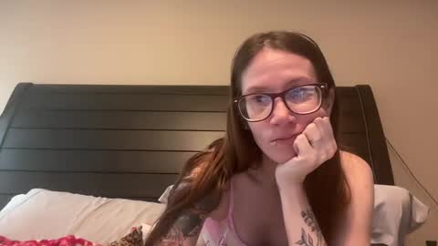 Snapshot of yourstrulylivy chatting on 30, 12, 2024 yourstrulylivy online show from 30, 12, 2024