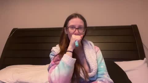 Snapshot of yourstrulylivy chatting on 8, 1, 2025 yourstrulylivy online show from 8, 1, 2025