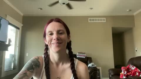 Snapshot of yourstrulylivy chatting on 12, 3, 2025 yourstrulylivy online show from 12, 3, 2025