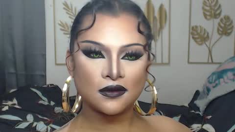 Snapshot of yourtrannyqueenxxx chatting on 3, 2, 2026 Anastacia Grey online show from 3, 2, 2026