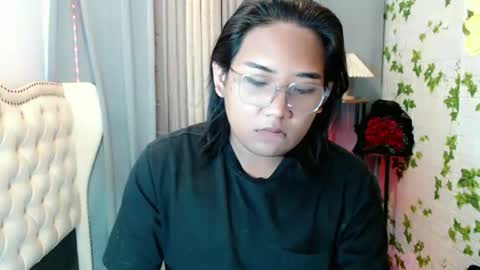 Snapshot of yourtransjeen chatting on 22, 12, 2025 Jeen online show from 22, 12, 2025