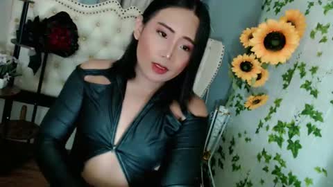 Snapshot of yourtransjeen chatting on 13, 1, 2026 Jeen online show from 13, 1, 2026