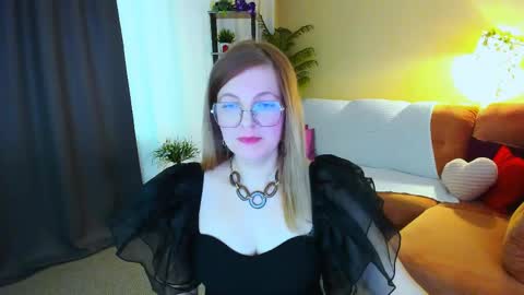 Snapshot of youruniverser chatting on 25, 4, 2026 Alice online show from 25, 4, 2026