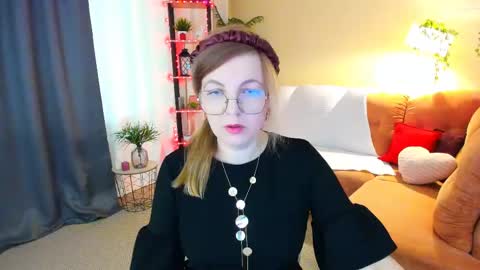 Snapshot of youruniverser chatting on 27, 4, 2026 Alice online show from 27, 4, 2026