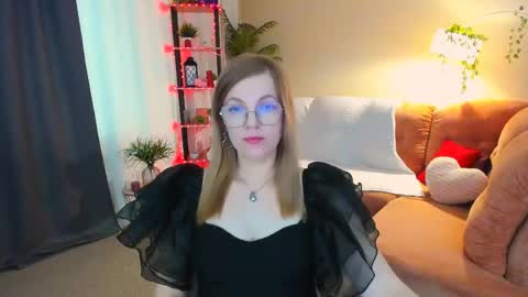 Snapshot of youruniverser chatting on 29, 4, 2026 Alice online show from 29, 4, 2026